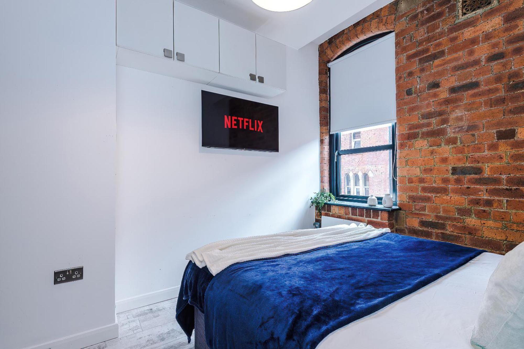 Luxury 2 King Beds In Centre
