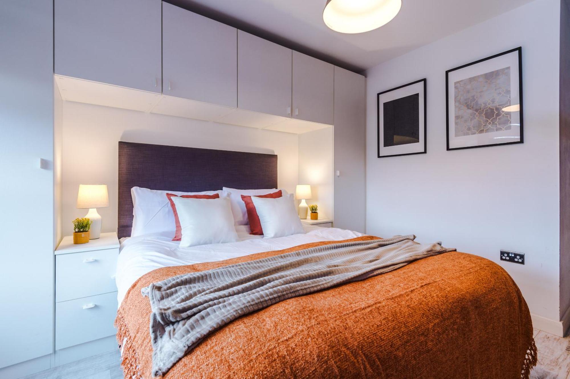 Luxury 2 King Beds In Centre Apartment